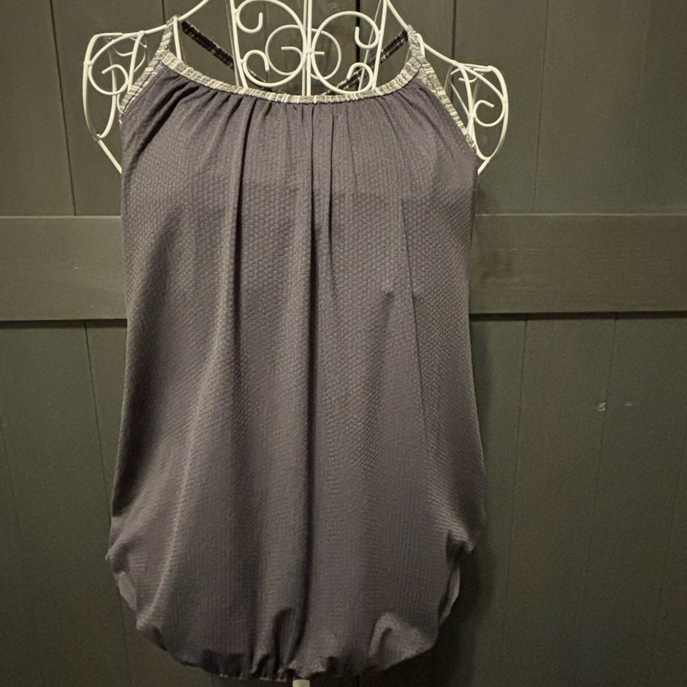 Lululemon Athletica No Limit 2-in-1 Gray with Striped Bra Top Size 10